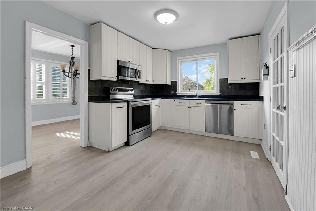 9 Arlington Avenue Property Photo 7