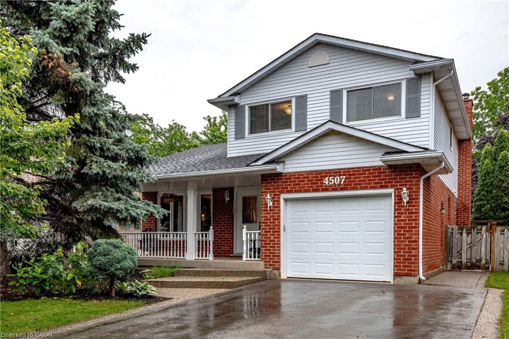 4507 Ivy Gardens Crescent Property Photo 3