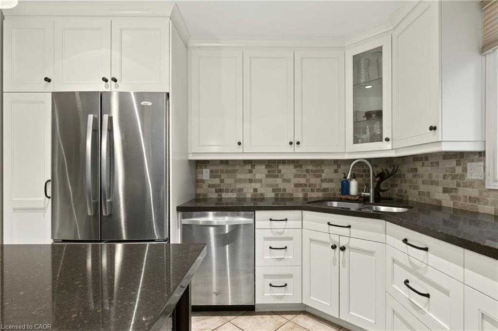4507 Ivy Gardens Crescent Property Photo 18