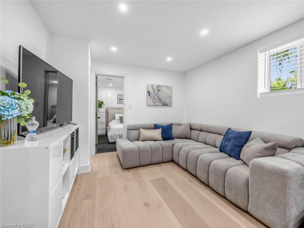 13 Swanhurst Boulevard Property Photo 22