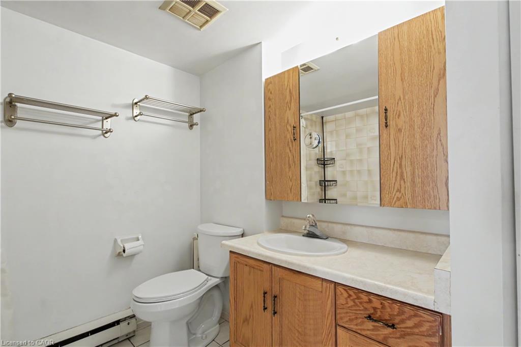 401-175 Hunter Street E Property Photo 21