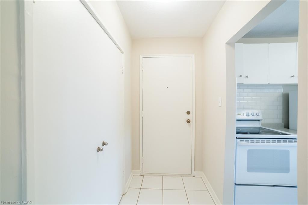 14-2433 First Street Property Photo 8