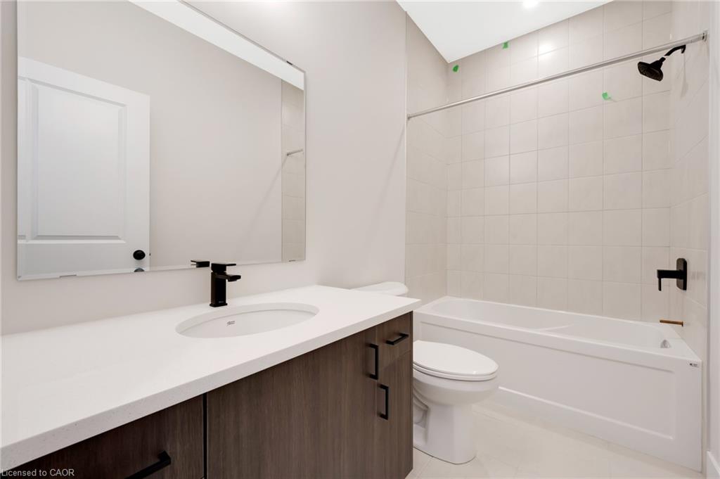 52 Moon Crescent Property Photo 21