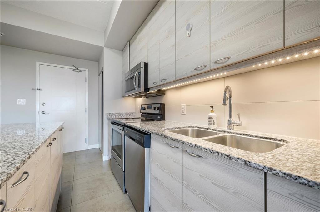 618-280 Lester Street Property Photo 10