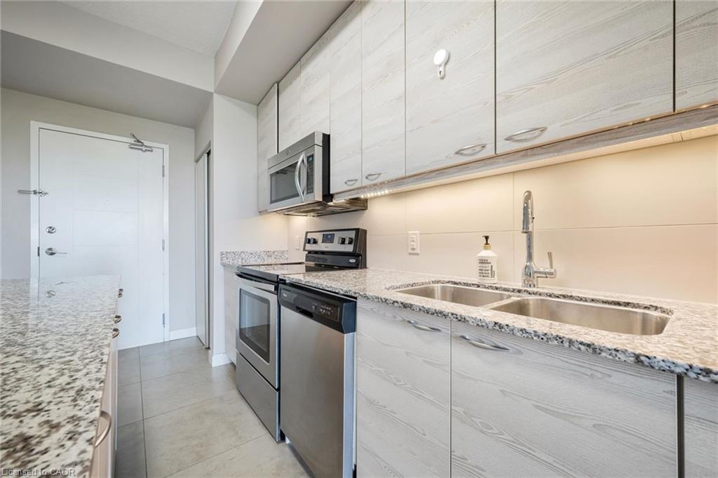 618-280 Lester Street Property Photo 11