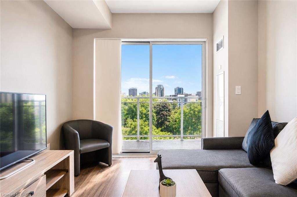 618-280 Lester Street Property Photo 14