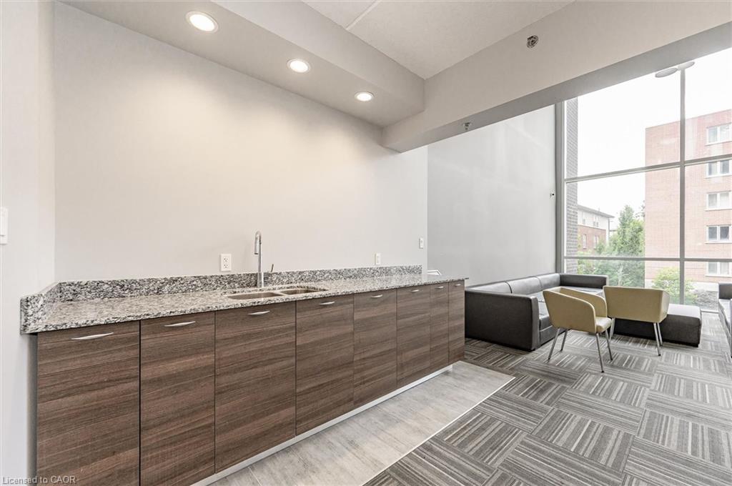 618-280 Lester Street Property Photo 28