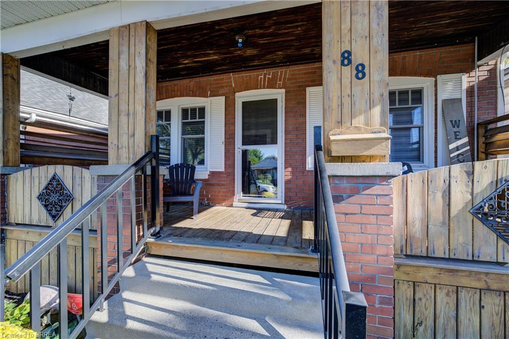 88 Walnut Street Property Photo 4
