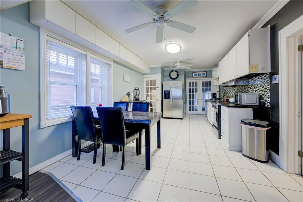 88 Walnut Street Property Photo 8