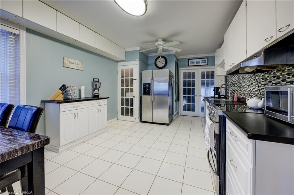 88 Walnut Street Property Photo 10