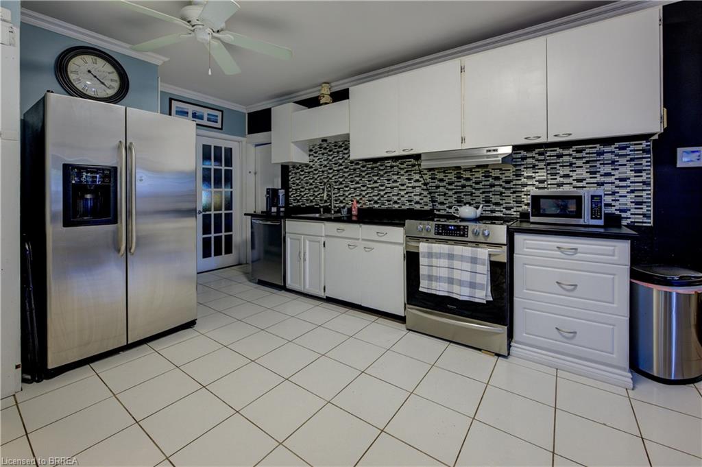 88 Walnut Street Property Photo 11