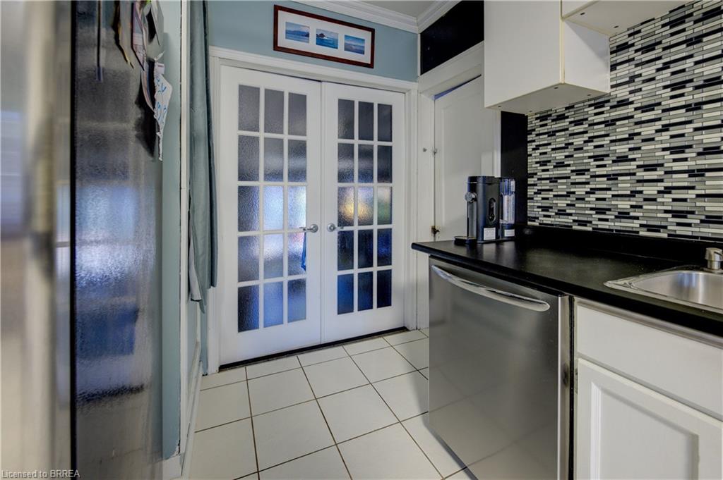 88 Walnut Street Property Photo 14