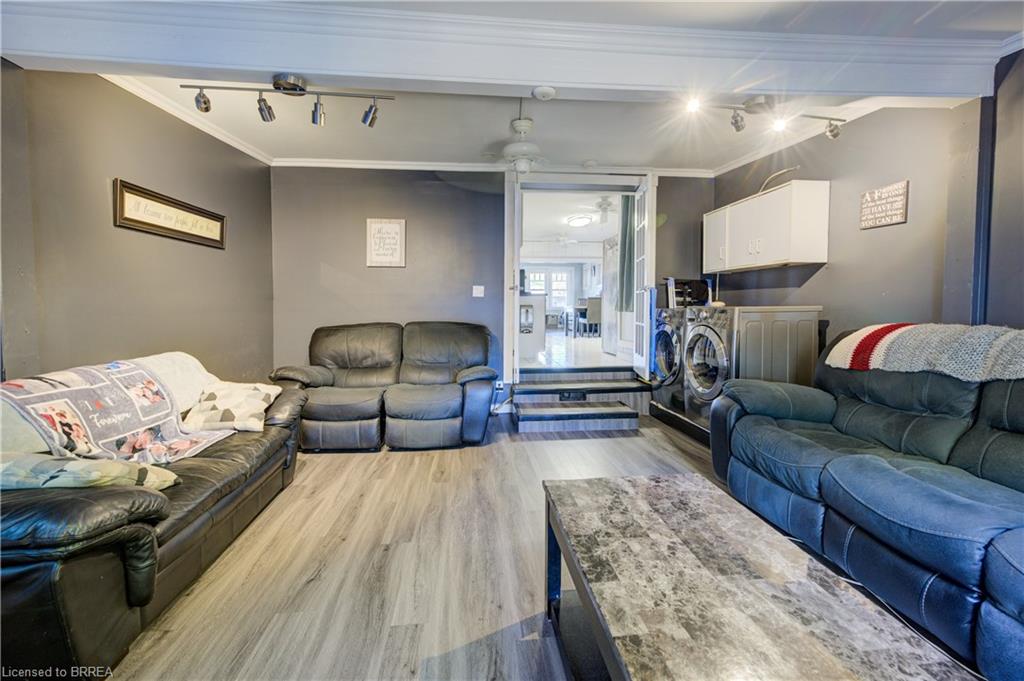 88 Walnut Street Property Photo 18