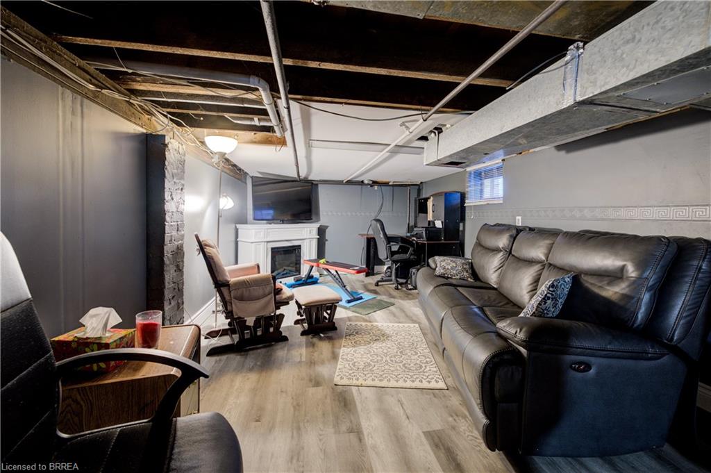 88 Walnut Street Property Photo 24