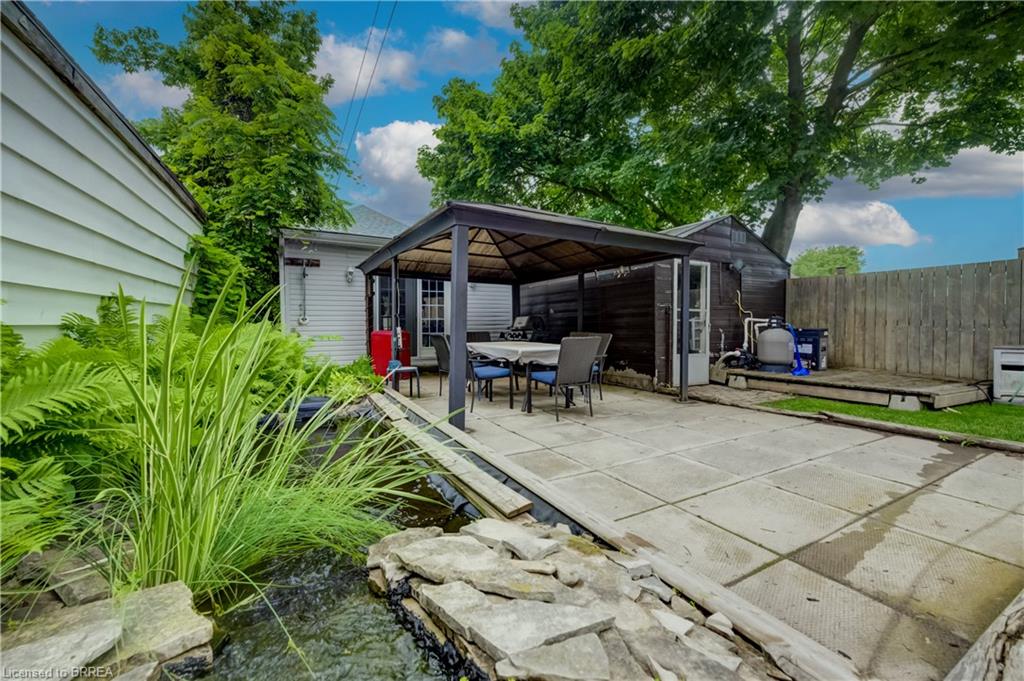 88 Walnut Street Property Photo 26