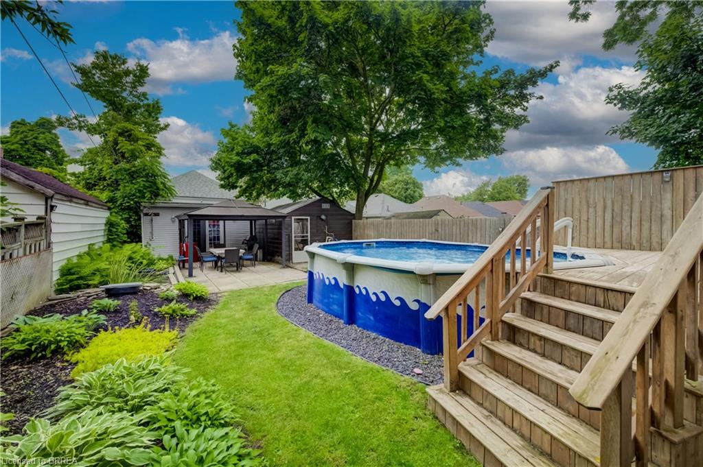 88 Walnut Street Property Photo 32