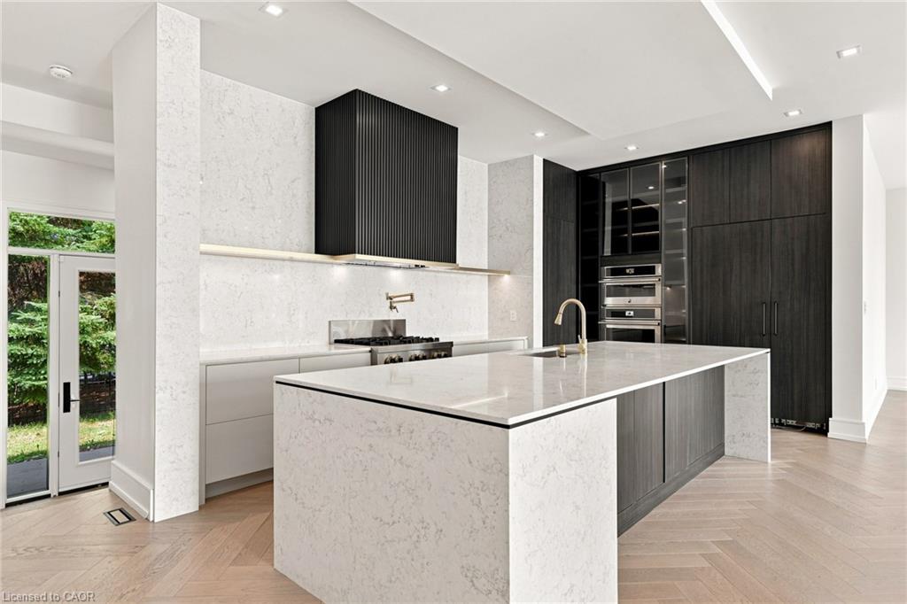 100 Appleby Place Property Photo 14