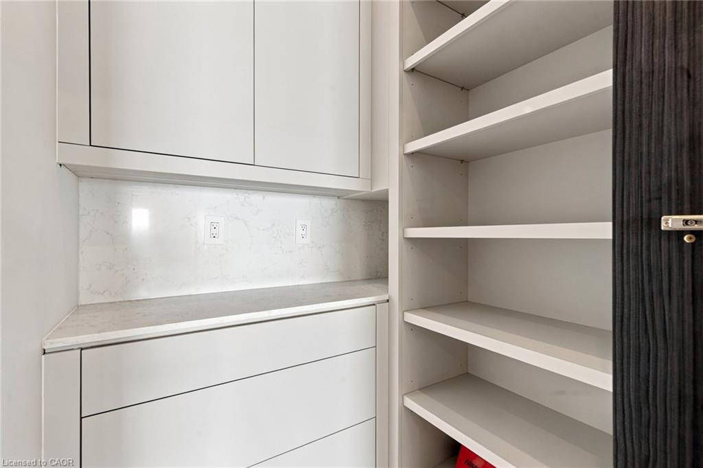 100 Appleby Place Property Photo 16