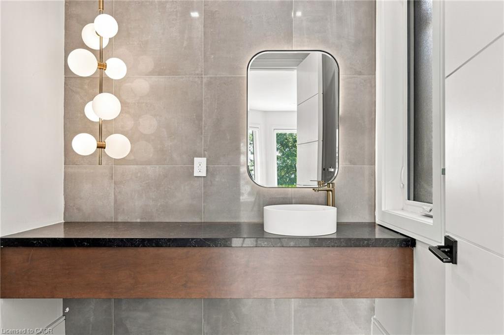 100 Appleby Place Property Photo 17