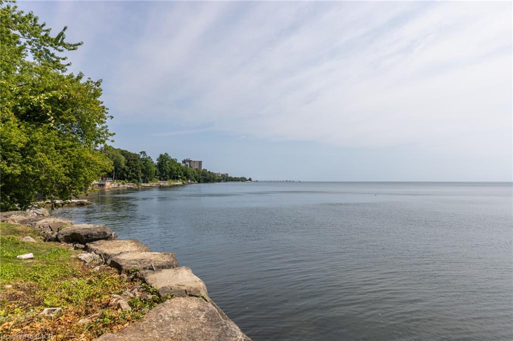 100 Appleby Place Property Photo 39