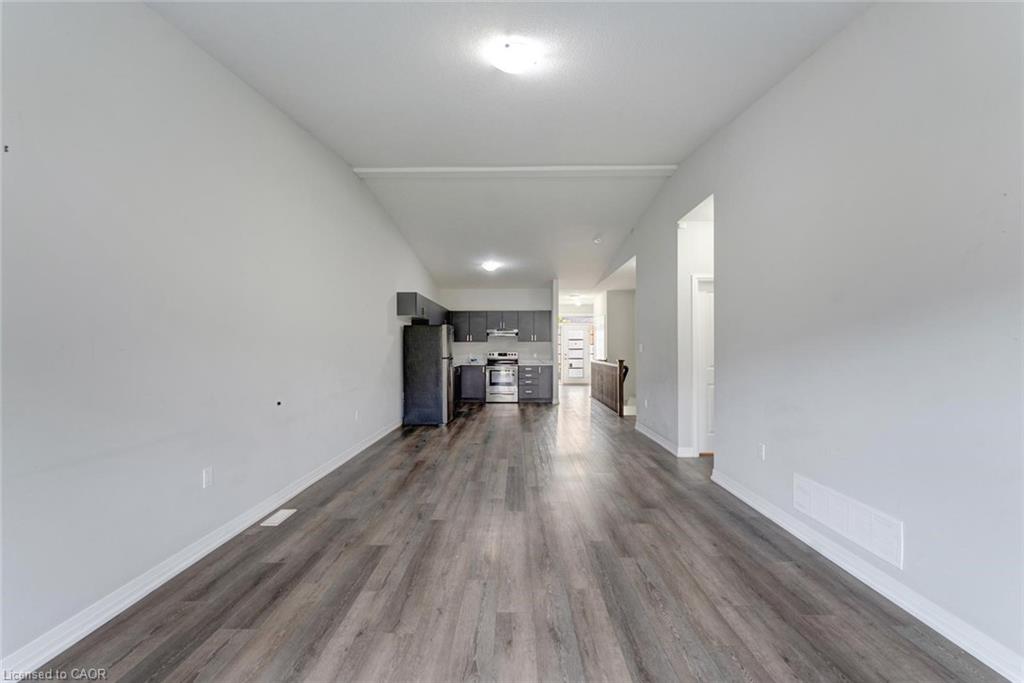 11-550 Grey Street Property Photo 9