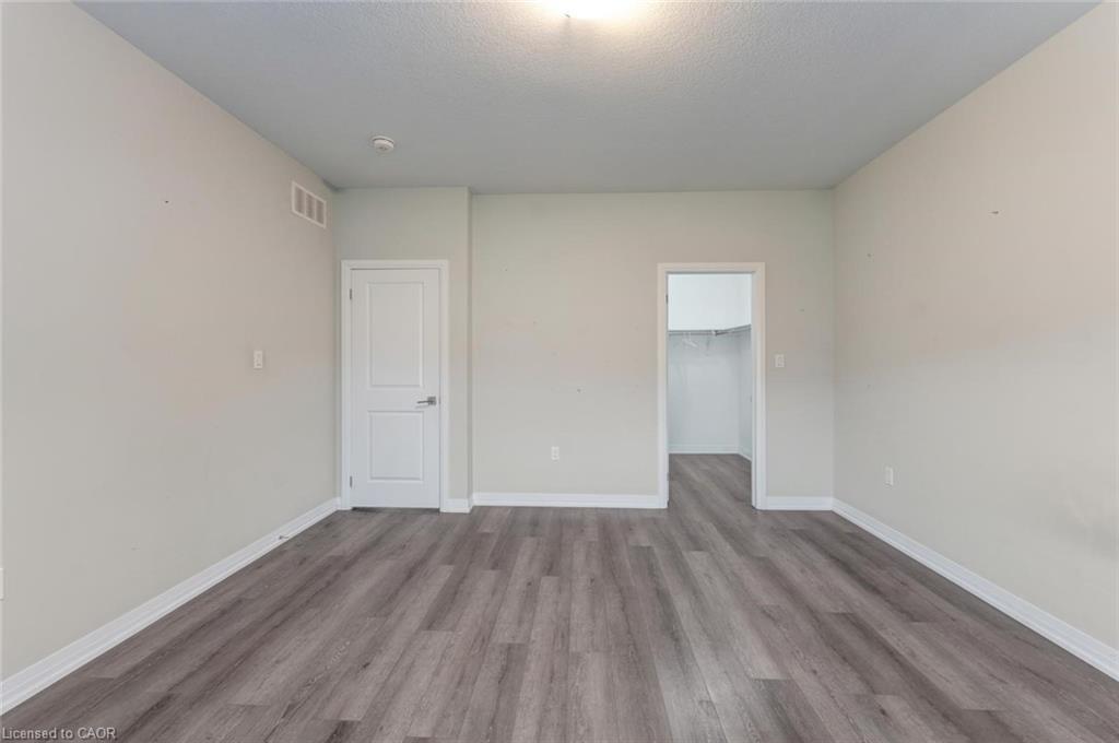 11-550 Grey Street Property Photo 25