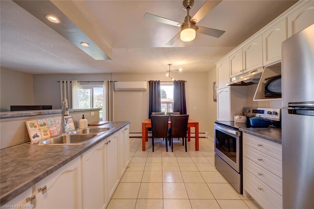 18-608 Grey Street Property Photo 2