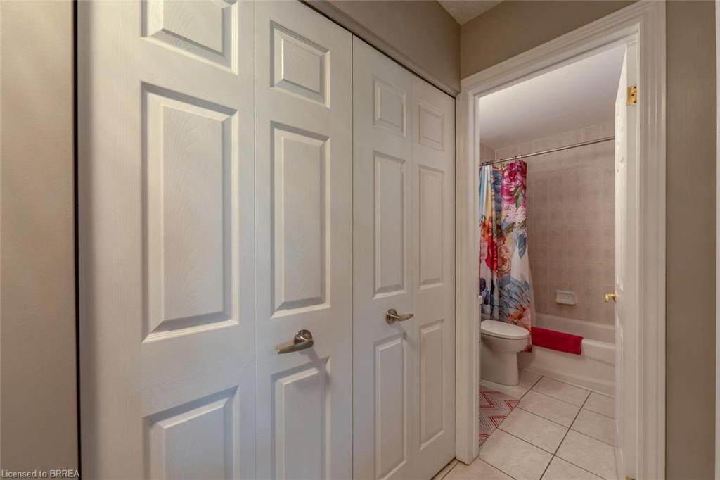 18-608 Grey Street Property Photo 6