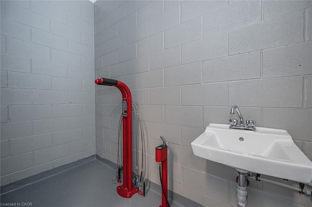 308-255 Northfield Drive Property Photo 44
