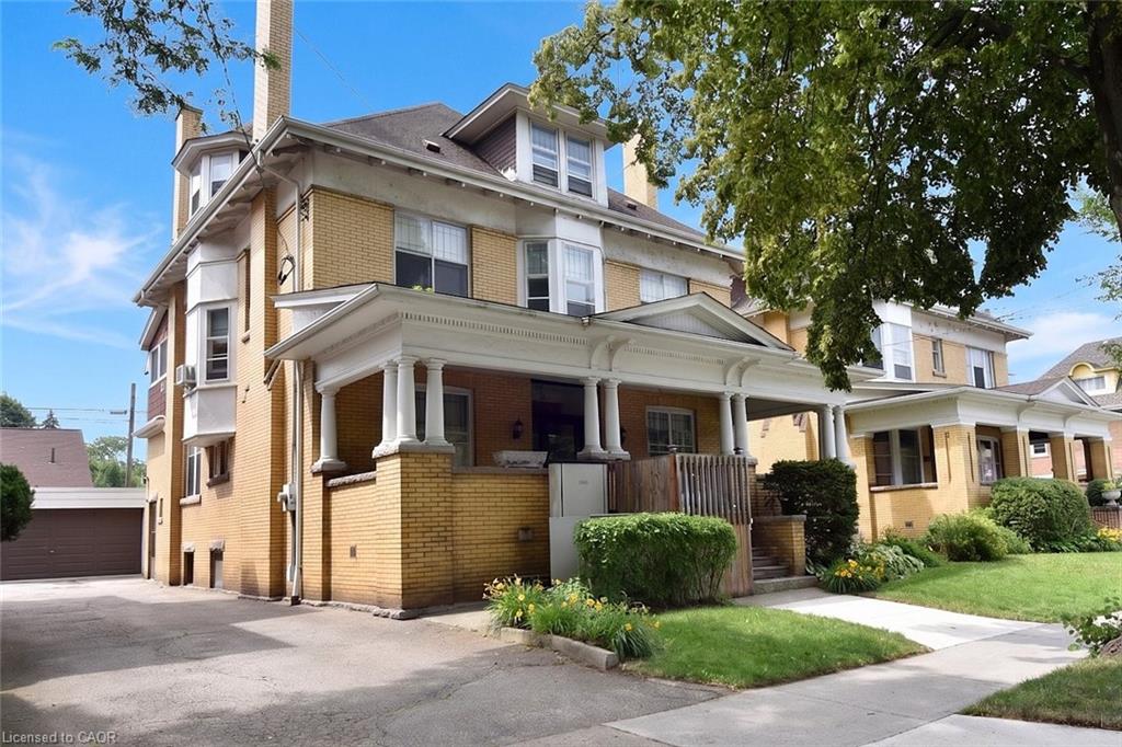 68 Sherman Avenue S Property Photo 3