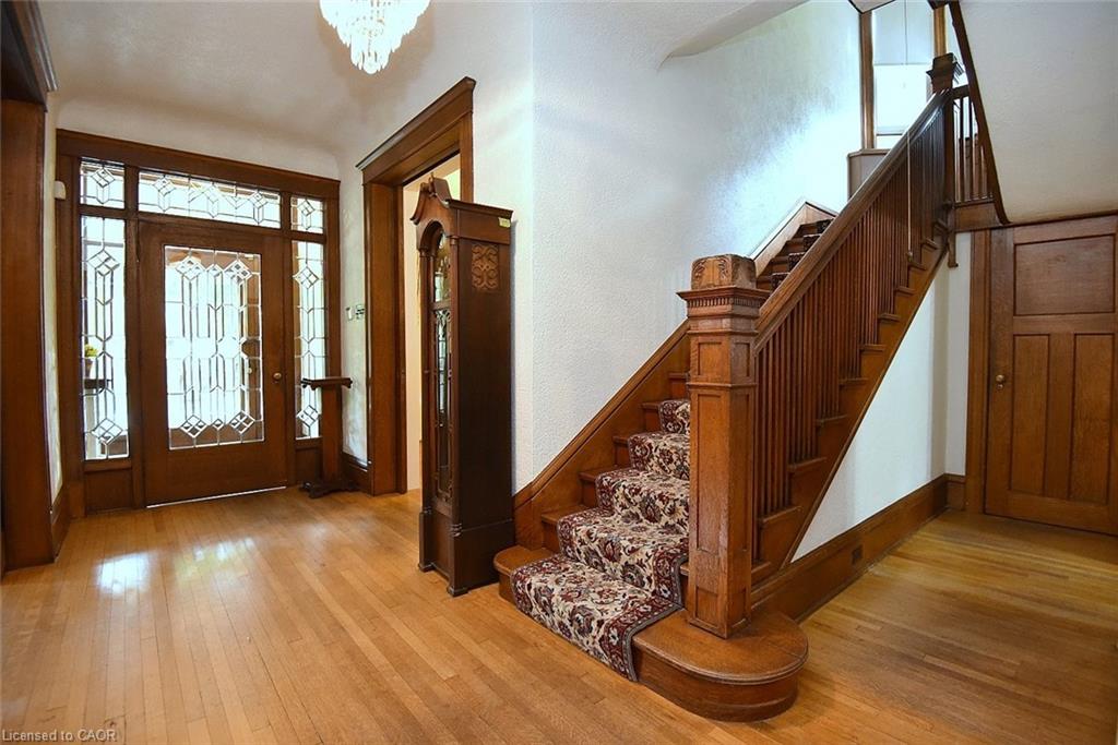 68 Sherman Avenue S Property Photo 7