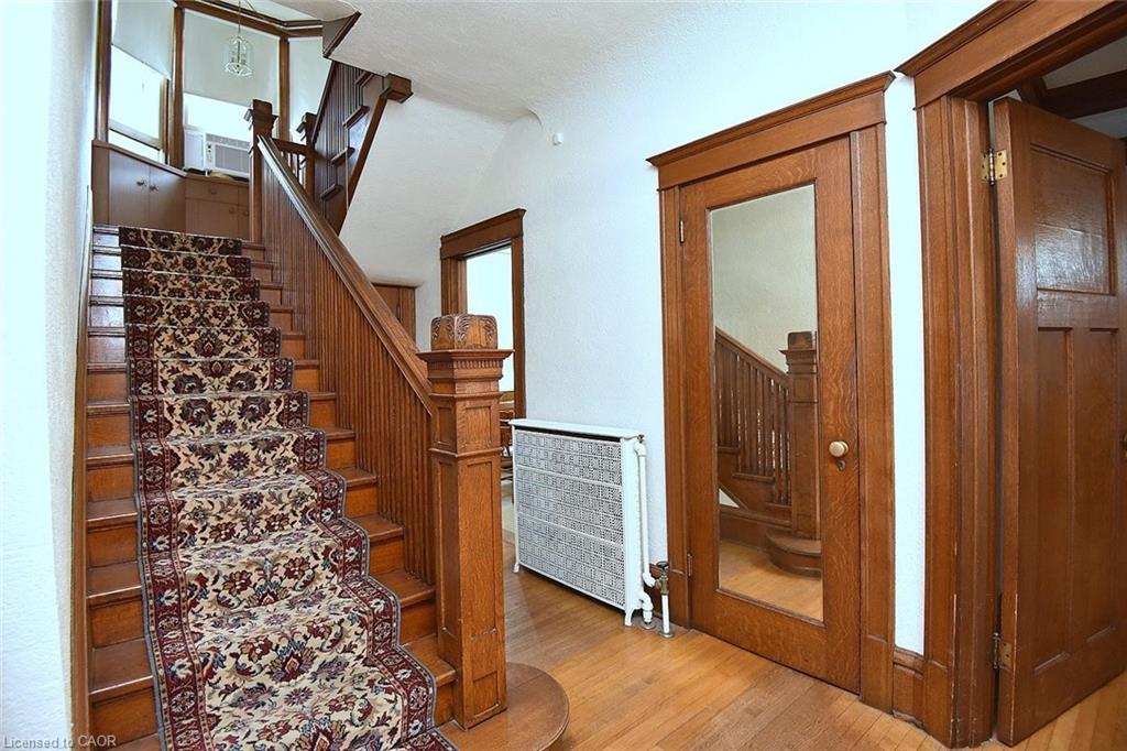 68 Sherman Avenue S Property Photo 14