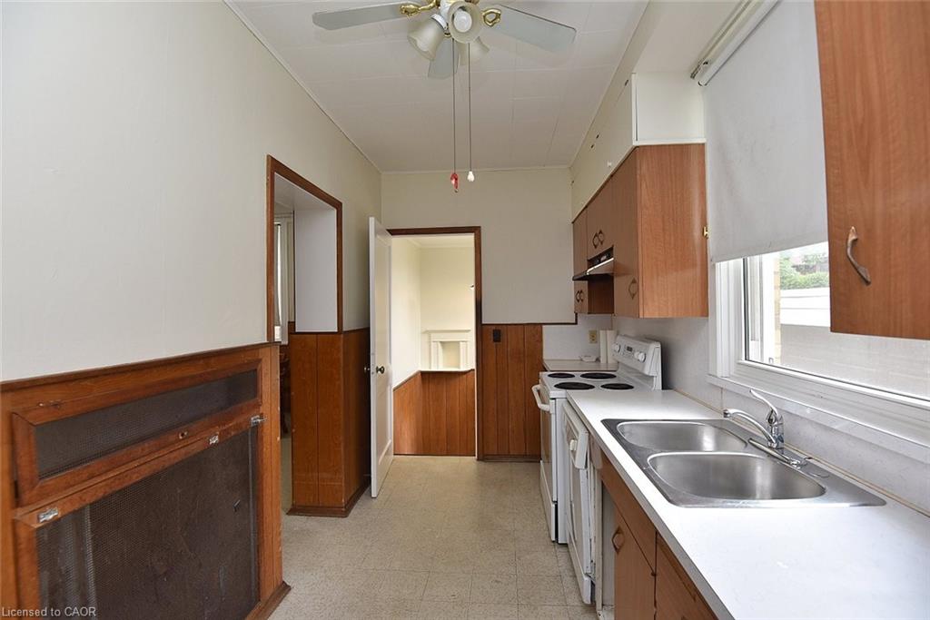 68 Sherman Avenue S Property Photo 17