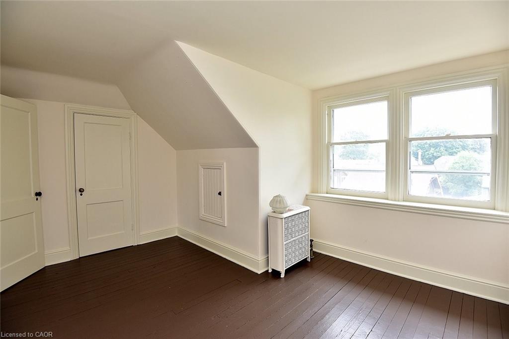 68 Sherman Avenue S Property Photo 28
