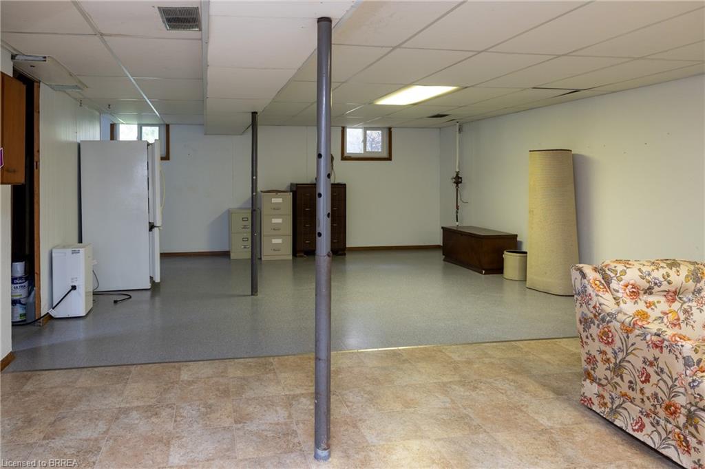 156 Mutual Street N Property Photo 21