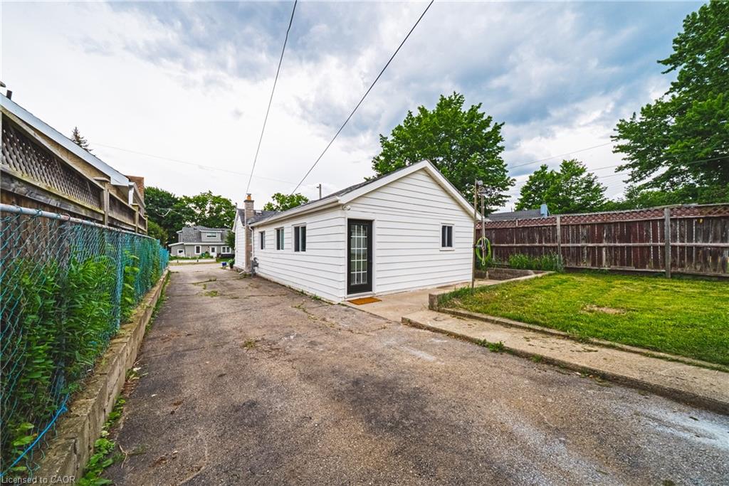 11 Broadview Avenue Property Photo 33