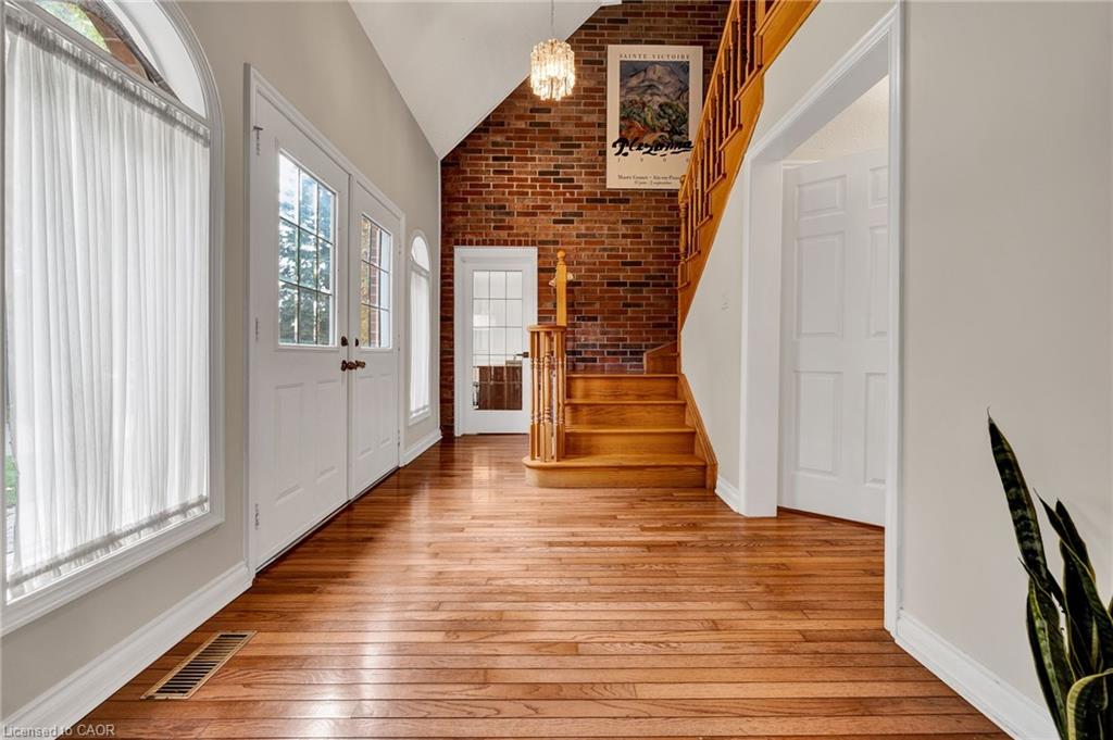 250 Grey Squirrel Place Property Photo 4