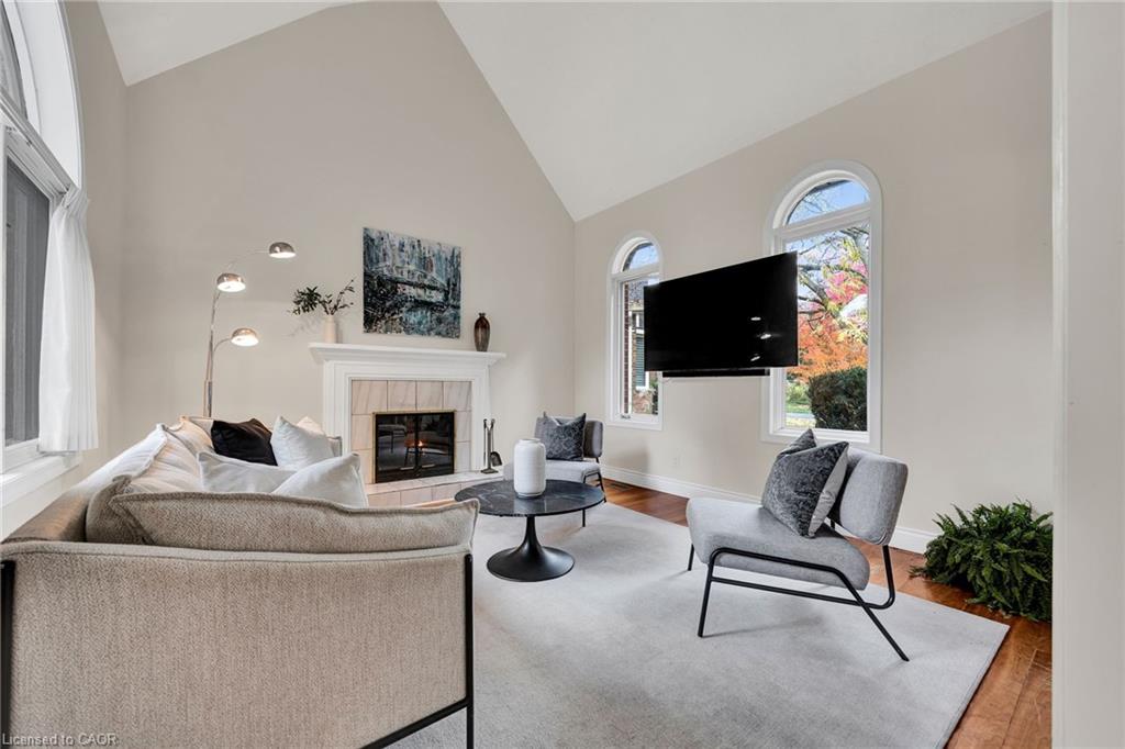 250 Grey Squirrel Place Property Photo 6