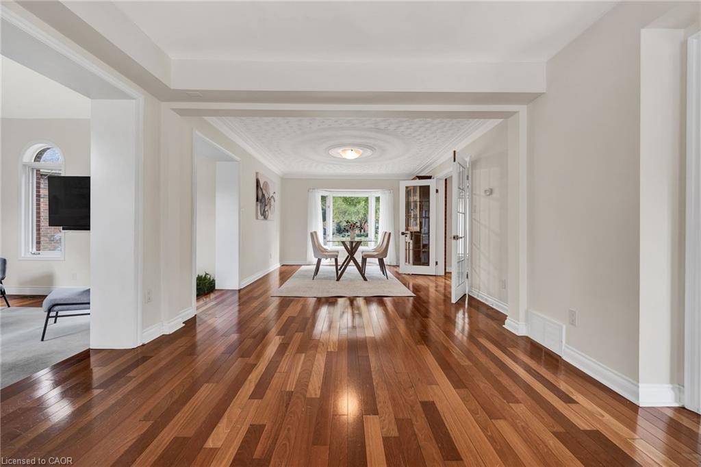 250 Grey Squirrel Place Property Photo 8