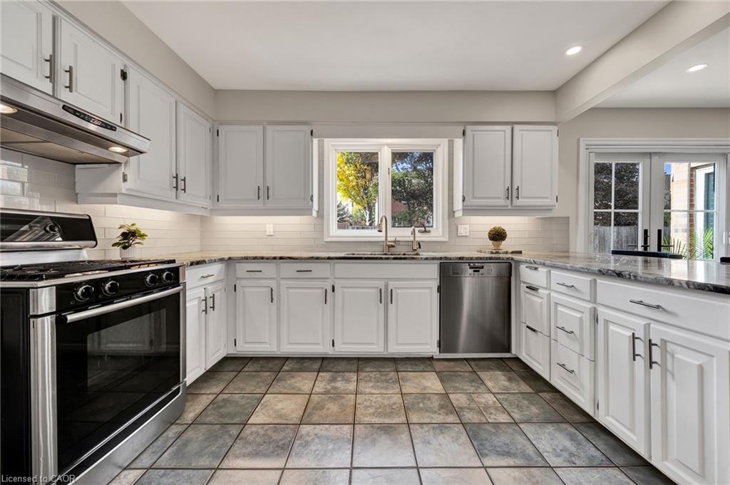 250 Grey Squirrel Place Property Photo 12