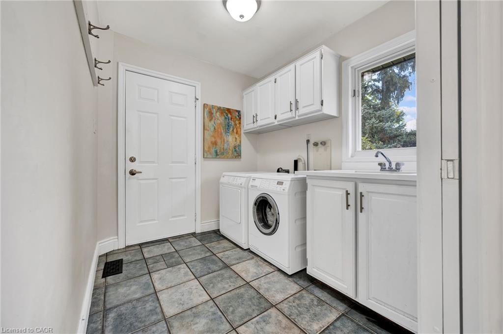 250 Grey Squirrel Place Property Photo 15