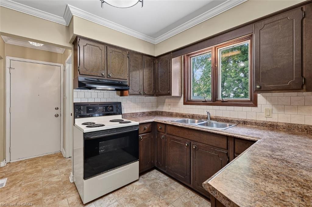 9 Commissioner Street Property Photo 13