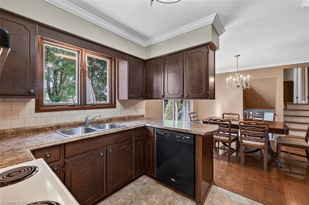 9 Commissioner Street Property Photo 14