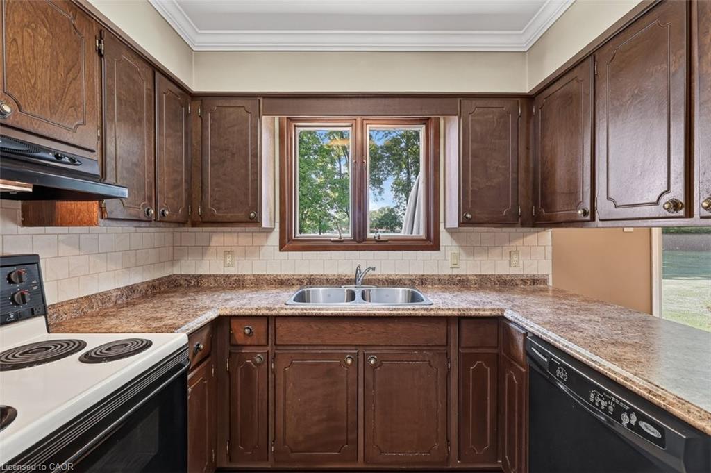 9 Commissioner Street Property Photo 15