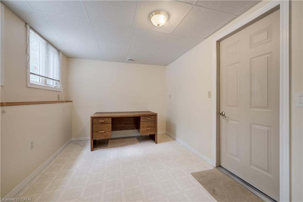 7298 Sideroad 8 W Property Photo 37