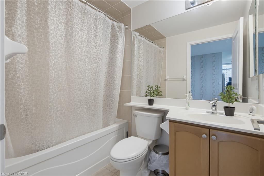 1303-80 Absolute Avenue Property Photo 5