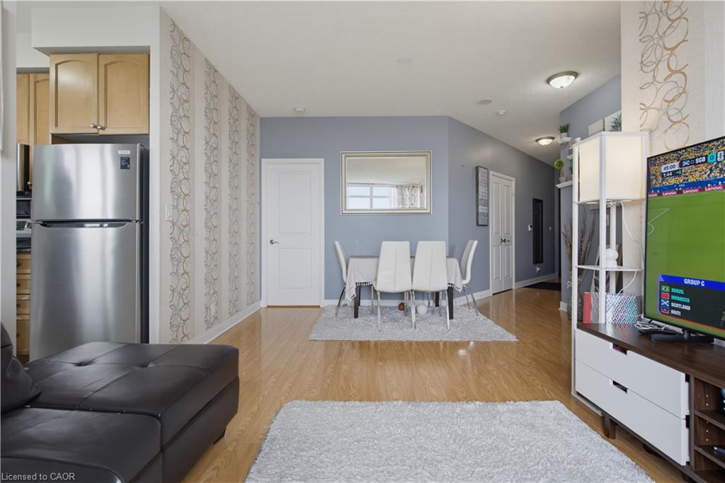 1303-80 Absolute Avenue Property Photo 9