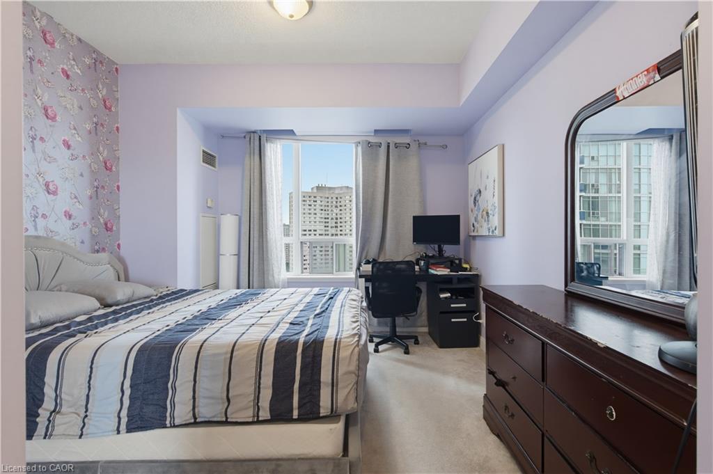 1303-80 Absolute Avenue Property Photo 22
