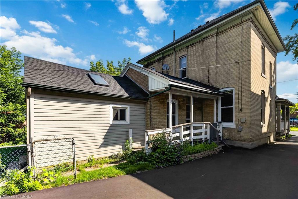 74 Pearl Street Property Photo 4