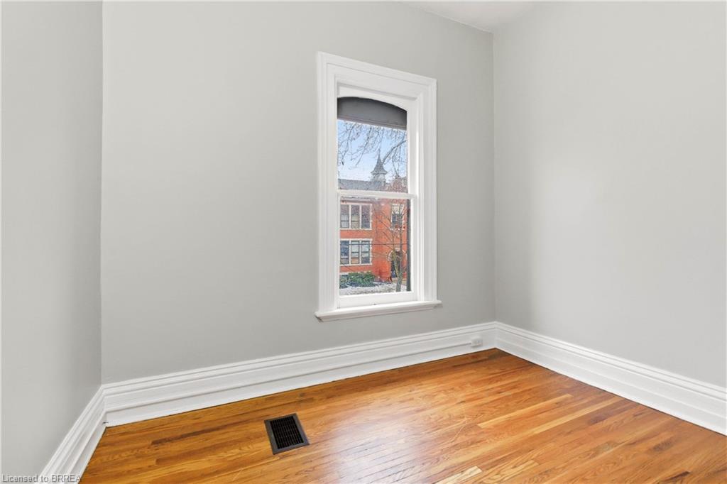 74 Pearl Street Property Photo 7